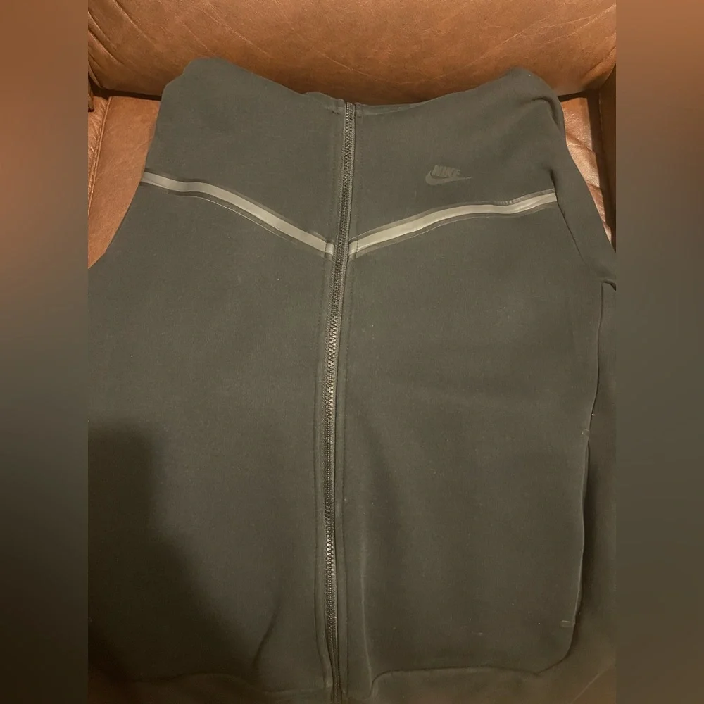 Nike Tech Fleece Full-Zip Hoodie! - Picture 3 of 4